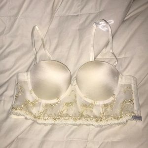 Pretty Luxuries Embroidered Bra